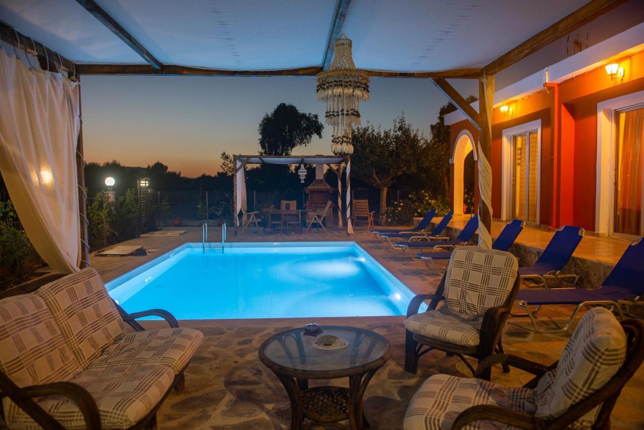 Estate "Tsoukalas Group" Ambelokipoi  エクステリア 写真